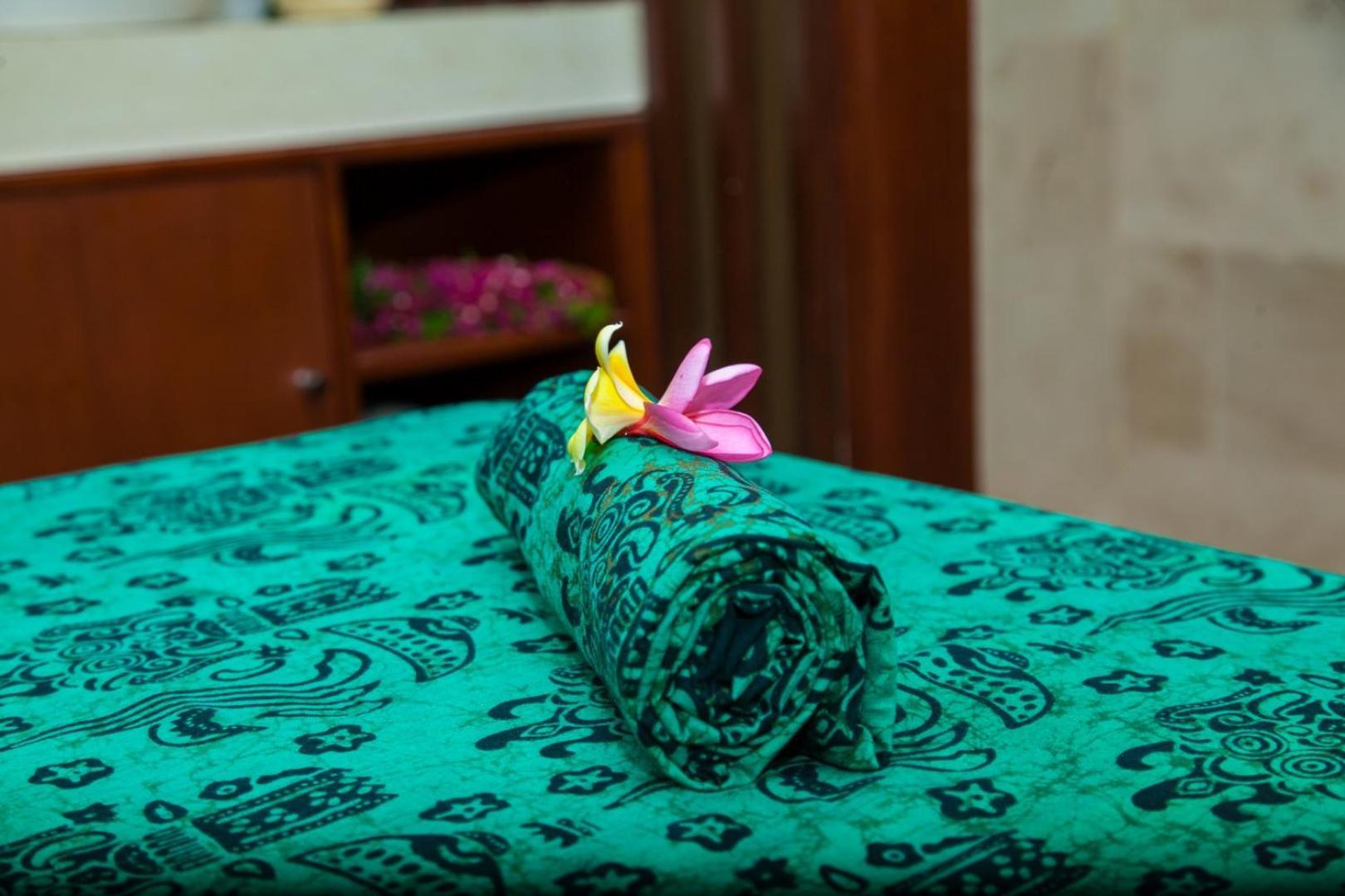 ราชาวิลลา ลมโบะก์ รีสอร์ต Hotel เซงกีกี ภายนอก รูปภาพ