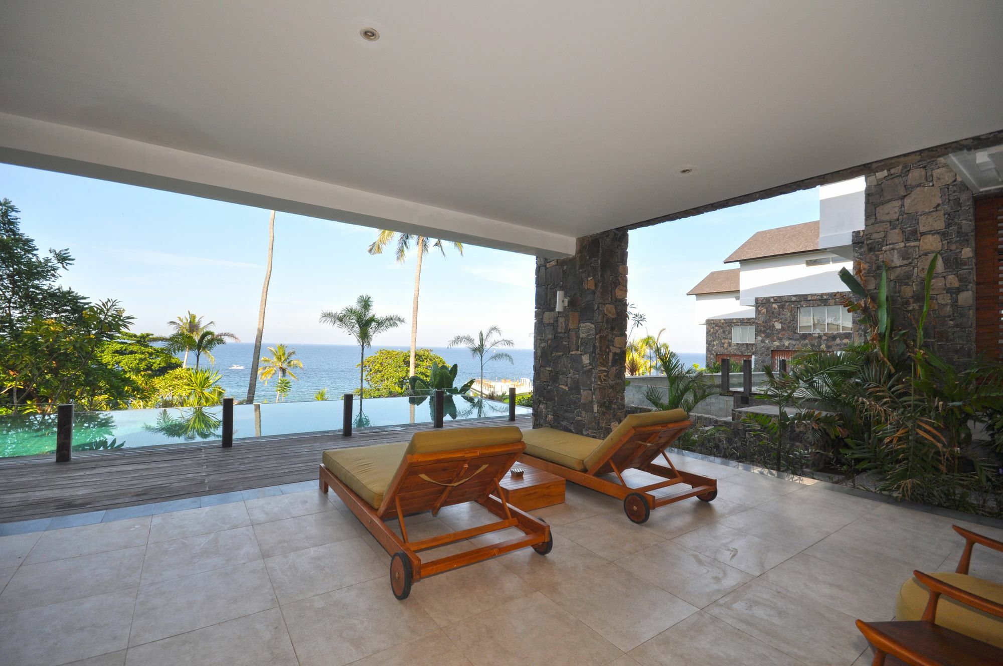 ราชาวิลลา ลมโบะก์ รีสอร์ต Hotel เซงกีกี ภายนอก รูปภาพ