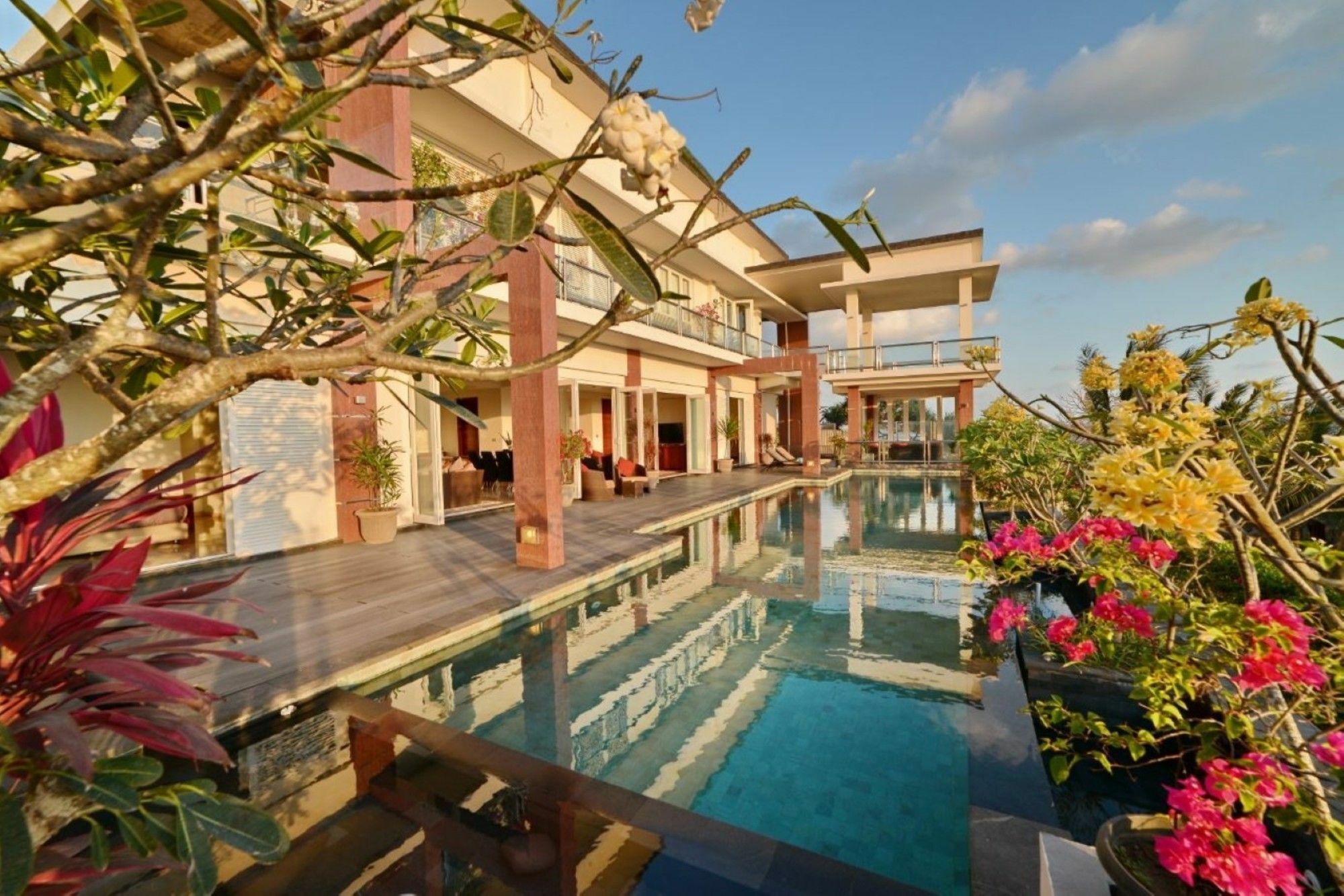ราชาวิลลา ลมโบะก์ รีสอร์ต Hotel เซงกีกี ภายนอก รูปภาพ