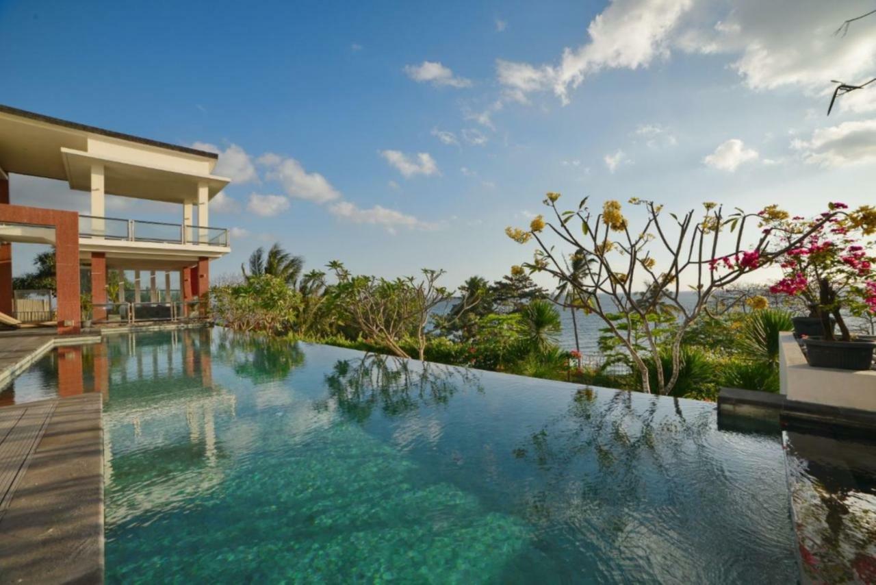 ราชาวิลลา ลมโบะก์ รีสอร์ต Hotel เซงกีกี ภายนอก รูปภาพ