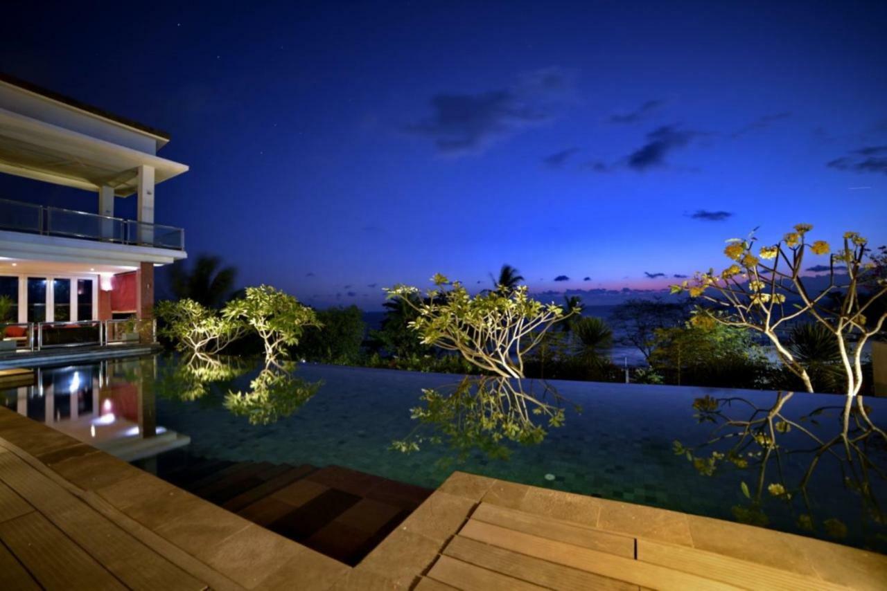 ราชาวิลลา ลมโบะก์ รีสอร์ต Hotel เซงกีกี ภายนอก รูปภาพ
